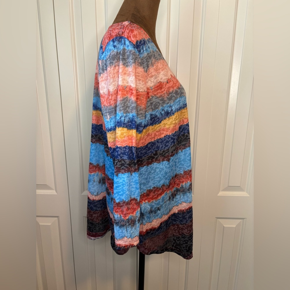 Ruby Rd. Multicolor Wave Pattern Top Size Large - Picture 4 of 8